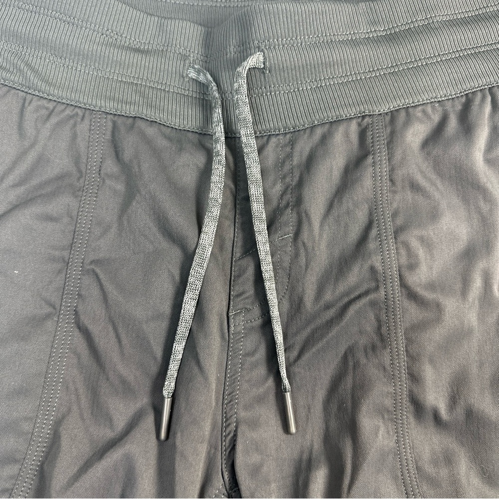 The North Face Women's SizeXL Aphrodite 2.0 Hiking Pants Asphalt Grey L Short